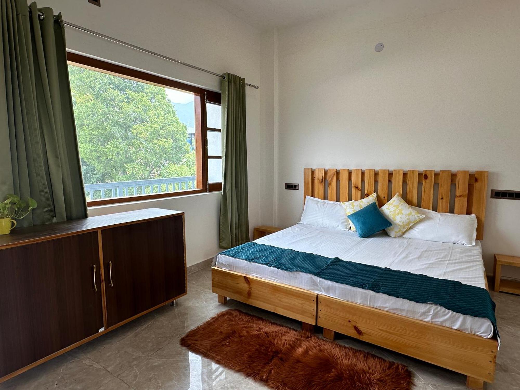 La Atharva Residency By Sunchasers Bīr Eksteriør billede
